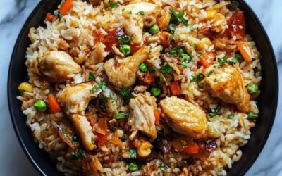 ¡Delicioso Arroz Frito con Pollo para Saborear al Instante!