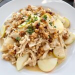 Ensalada de pollo con manzana y nueces
