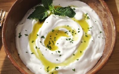 Salsa de yogur con menta y ajo: Delizia fresca!