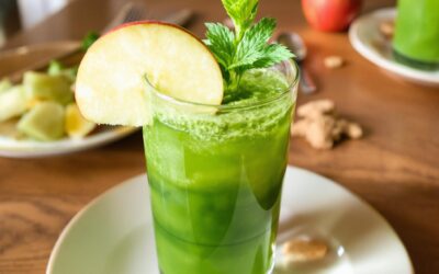 Jugo detox de apio, manzana y jengibre: ¡Revitalízate!