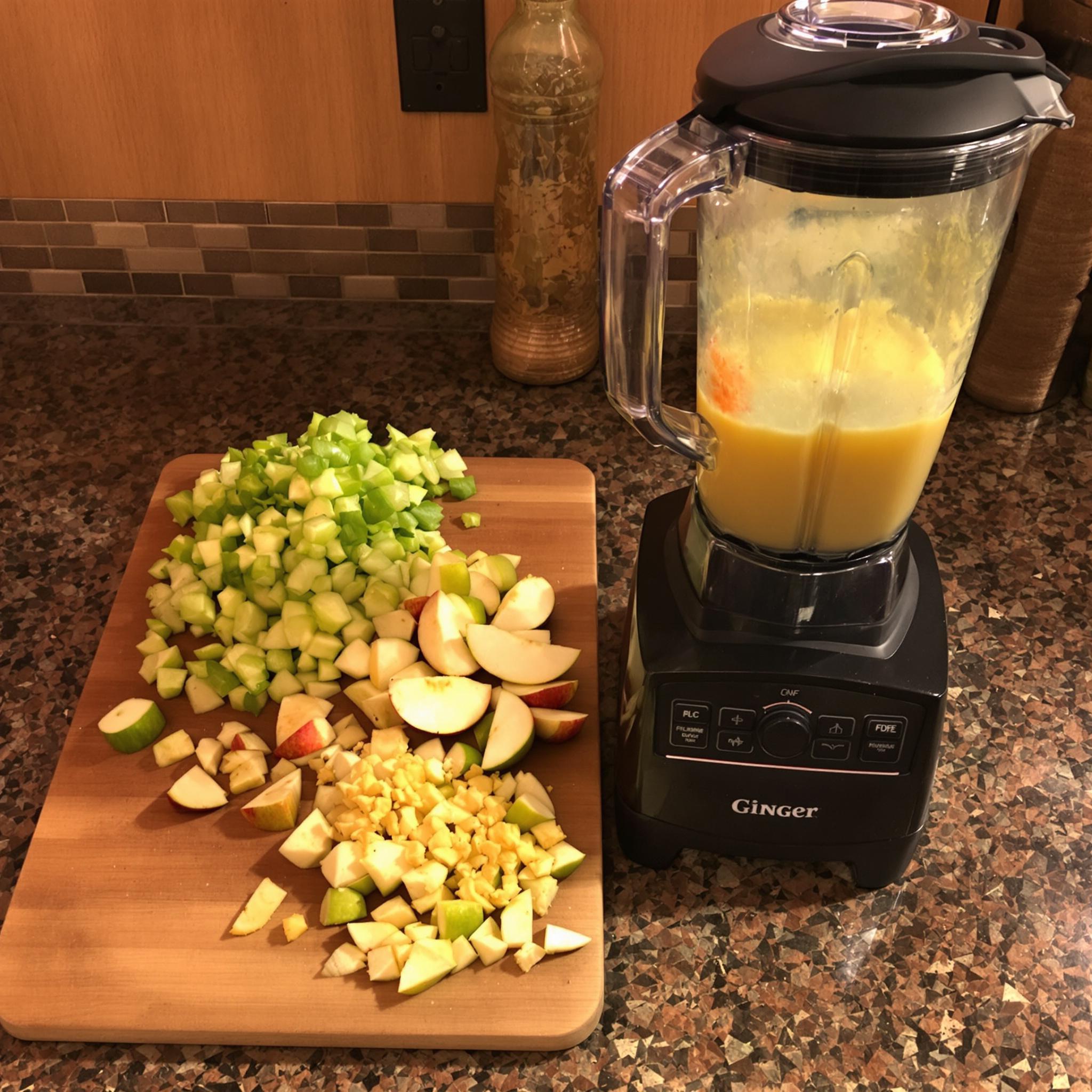 Jugo detox de apio, manzana y jengibre