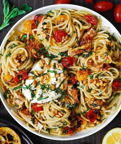 Spaghetti Pollo Burrata: La Receta Más Fácil y Deliciosa