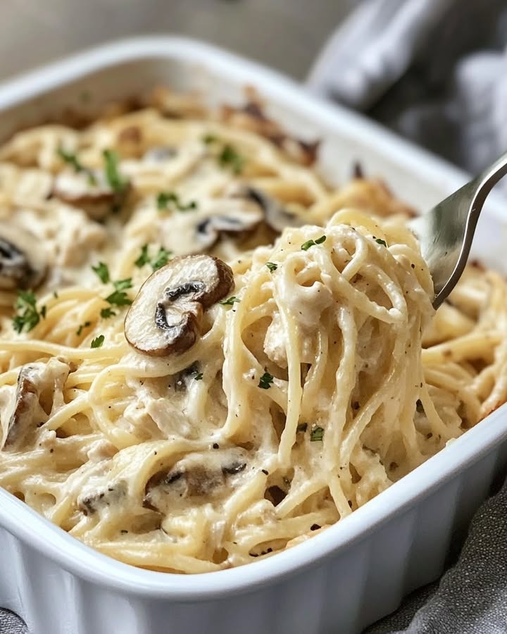 Pasta Tetrazzini Cremosa: Receta Fácil y Sabrosa